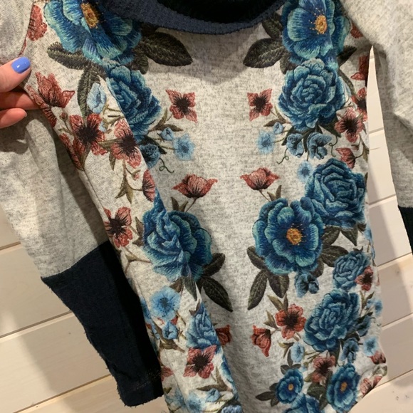 Acting Pro | Floral Cowl Neck Sweater - Picture 3 of 7